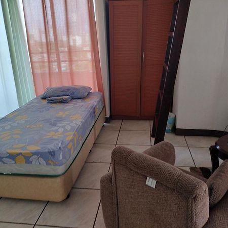 Obaid Condotels Cebu Bagian luar foto