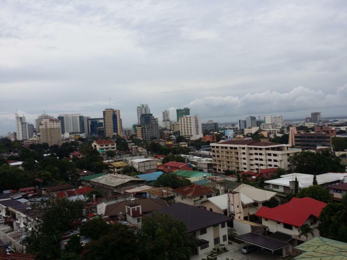Obaid Condotels Cebu Bagian luar foto